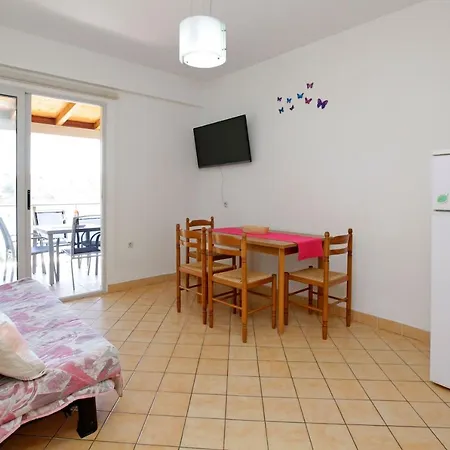 Appartement By The Sea Karbuni, Korcula - 18137