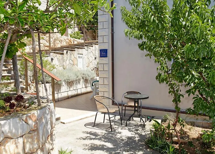 By The Sea Karbuni, Korcula - 18137 *